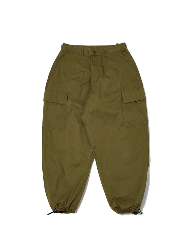 UNIVERSAL WORKS – Loose Cargo pant olive fine twill