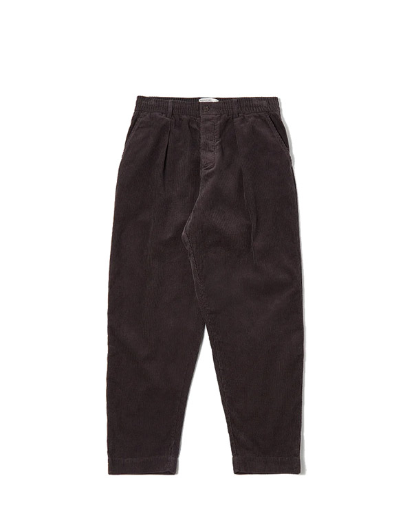 UNIVERSAL WORKS – Pleated track pant in licorice cord