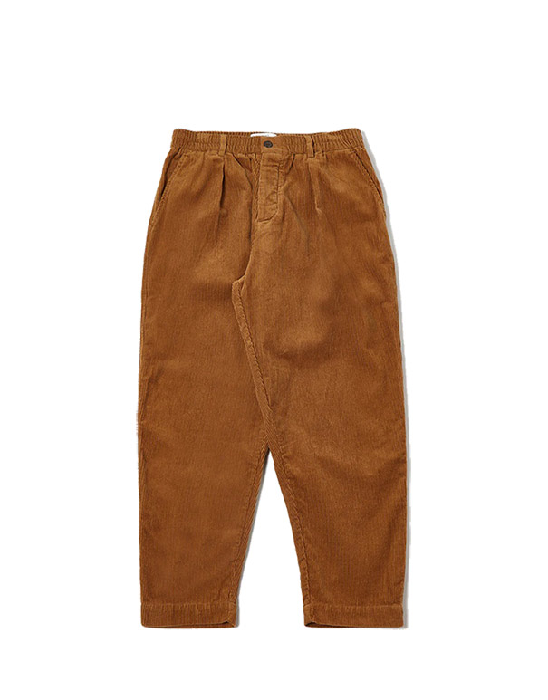 UNIVERSAL WORKS – Pleated track pant in cumin cord