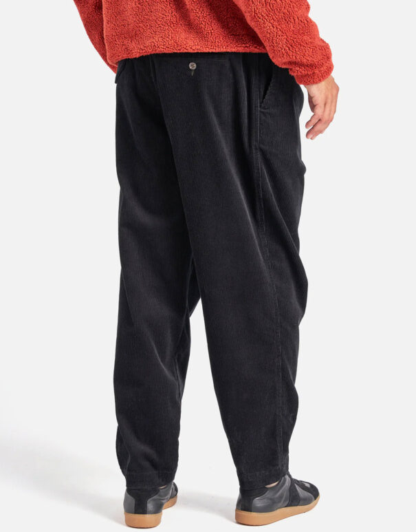 UNIVERSAL WORKS – Pleated Track Pant Cord